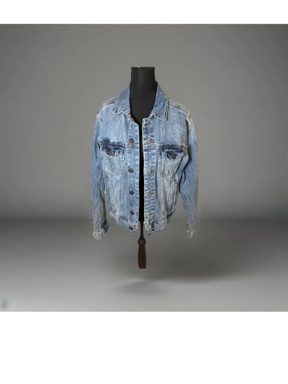 Light Wash Denim Jacket Small Cropped Trucker Boho Festival Coachella - Picture 2 of 8